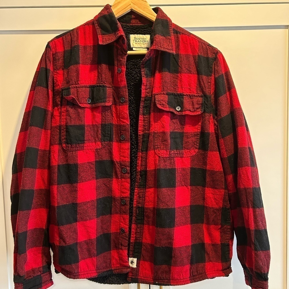 Boston Traders lined checkered Flannel Red and Black, Youth L or Woman S